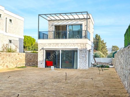 Agr Group'tan 400 M2 Arsa İçerisinde 3+1 Müstakil Havuzlu Özel Otoparklı Villa !