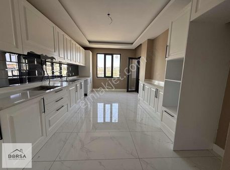 Osmangazi Mahallesinde Satılık 3+1 Sıfır Daire