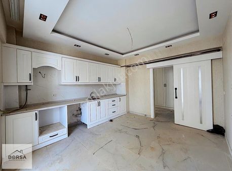 Borsa'dan Emsallerinden Uygun 3,5+1 Fırsat Dairesi...