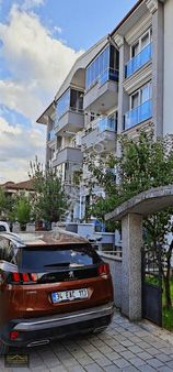 Hendek Yeni Mahallede Satılık Ara Kat Geniş 3+1 Daire