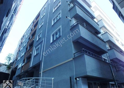 Çarşı Merkezde Satılık 1+1 Daire