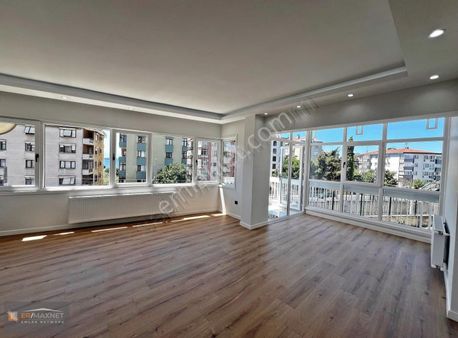 Ermaxnet Ten Kartal Sahilde Deniz Manzaralı 3+1 Satılık Daire