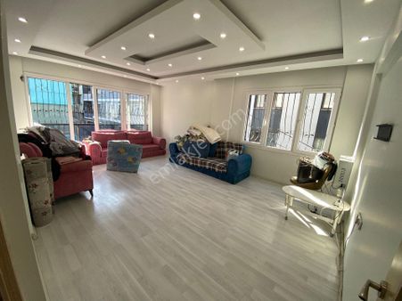 Acill Konak Gültepe Yavuz Selim Mah.de 2+1 110m2 Ayrı Mutfak Arakat Full Bakımlı Satılık Daire