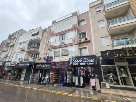 Balçova Onur Mahallesi Ata Caddesi 3+1 Satılık Daire