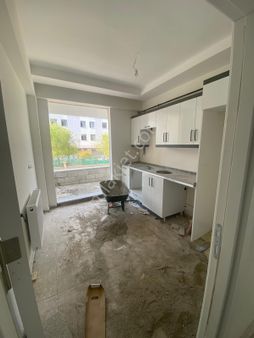 Erganide Uğur Okulu Civarı 4 Katlı Dairelerde Tapusu Hazır Zemin Üstü 2+1 Satılık Daire