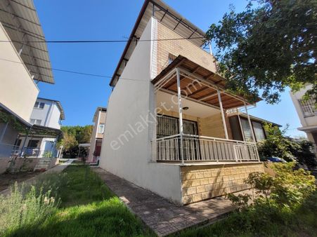 Kuşadası Soğucak Mevki Plaja 600 Metre Satılık Yazlık