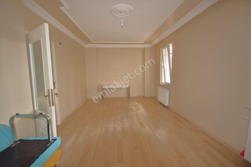 Hastahanenin Yanında 3+1 Satılık 100 Mk. Yüksek Giriş Daire