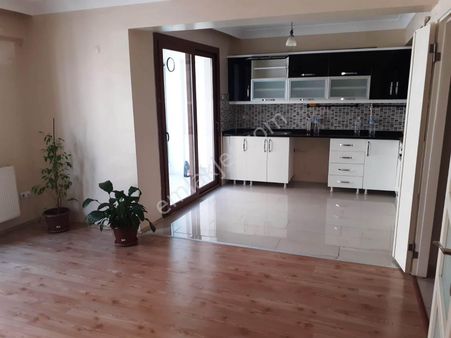 Güneş'ten Şirinyer Metro Yanı 2+1 100m A.kat Balkon A.mutfak