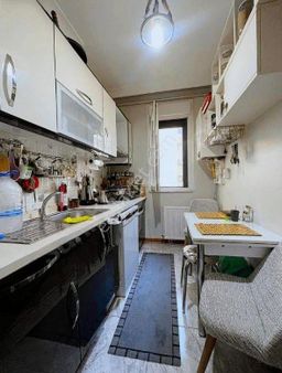 Erenköy Muhteşem Konumda 2+1 75 M2 İskanlı Mal Sahibi Oturan Satılık Daire.