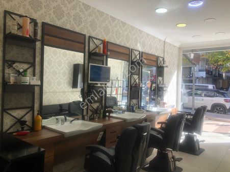 Demetevlerin En İşlek Caddesinde Satılık Dükkan