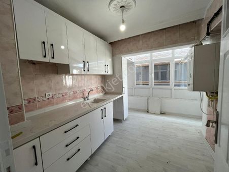 Tandoğan Mah 2+1 1. Ara Katta Ful Yapılı Ön Cephe Daire