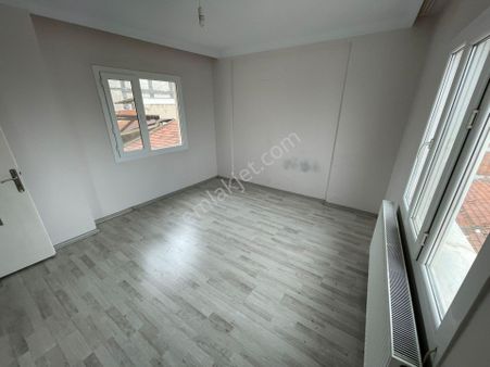 Turpa'dan Selvilitepe Mh. Doğalgazlı - Arakat Daire