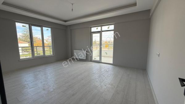 Öz Gaye Emlaktan Develi Aşıkseyrani Mahallesinde Satılık Sıfır Daire