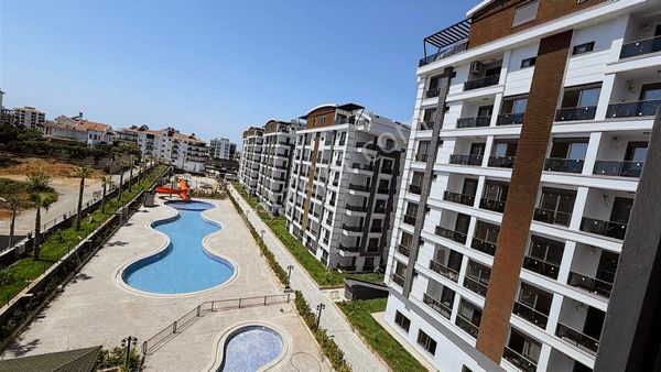 Serik'te Lüx Site İçerisinde Esyasız 1+1 Sıfır Daire