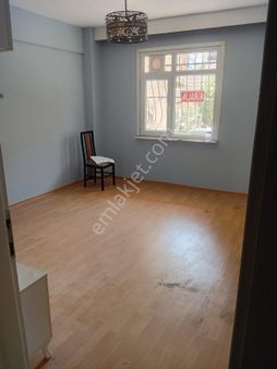 Gaziosmanpaşa Yıldıztabya Caddesinde 2+1/90m2/1. Kat Kiralık Daire