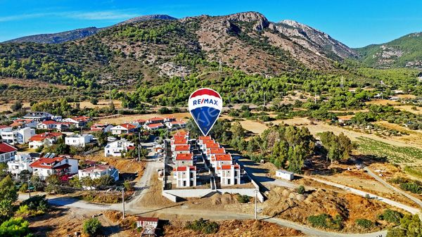 Re/max Badem'den Datça Karaincir'de Satılık 2+1 İkiz Villa