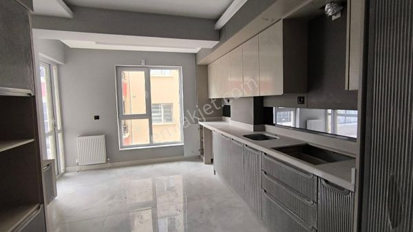 Sena Emlak'tan Sıfır 3+1 120m2 Ebeveyn Banyolu Kat'ta Satılık Daire