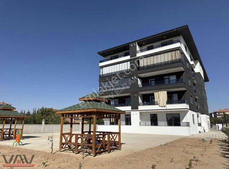 Meram Fen Lisesi Yakını 3+1 Ultra Lüks Ara Kat Daire