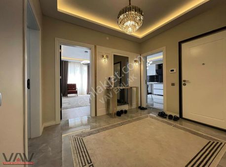 Uluırmak Mahallesinde 4+1 Ultra Lüks Site İçi Ara Kat Daire