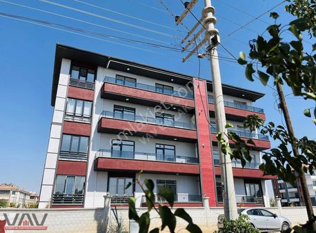 Karaman Yolu Üzeri Oturuma Hazır Sıfır Geniş 2+1 Daire!