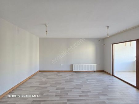 Cadde Seyran'dan Kiralık 2+1 97m2 Sari Toki Cephe Açık