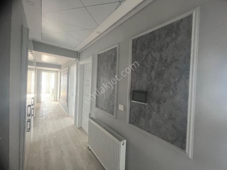 Salihli Erdem Emlaktan Acısu Cadde Üzeri 3+1 Satılık Daire