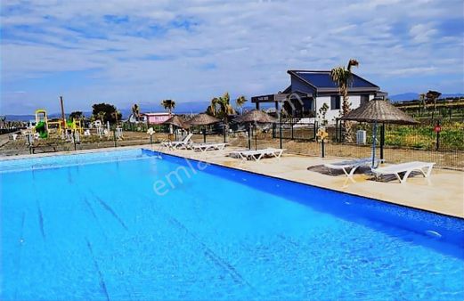 Menderes Babil Hobi Bahçelerinde Satılık Arsa Ve Prefabrik Evi