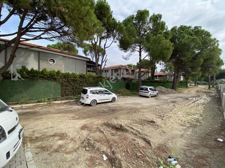 Dağlı Gayrimenkul'den Altınova Sahilde 2+1 Daireler