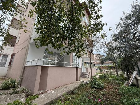 Parla'dan Akçay Merkezde Şık Tasarım Bahçe Kullanımlı2+1 Daire