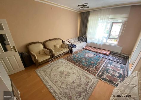 Şenlik Mahallesinde Dutluk Göbekte Ara Katta 3+1 Geniş Satılık Daire