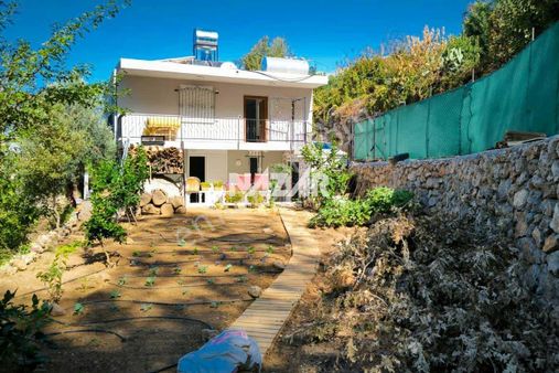 Alanya Gümüşkavak’ta Satılık 2+1 Müstakil Ev / Tarla