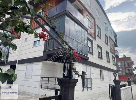 Altınova'da 220 M2 Fırsat 6+1 Dubleks Satılık Daire