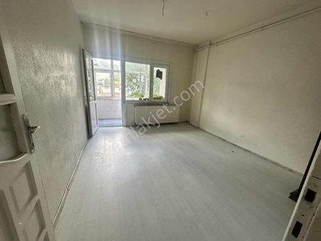 Elif Emlaktan Kiralık 1+1 Daire