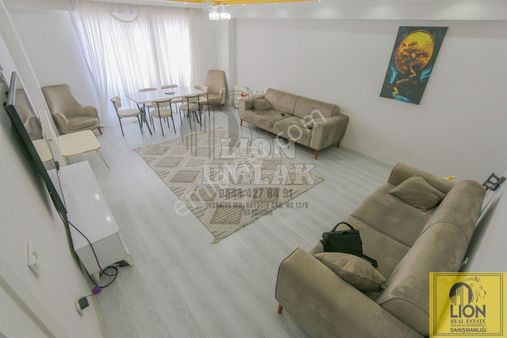 Lıon'dan Özel Tasarım , Geniş Çift Cepheli 4+1 Satılık Daire