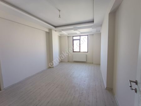 Yavuz Emlak Tan Satılık Daire Arakat Karaköprü Badilli Da İkinci 35mt Yol Üzerinde 3 Oda