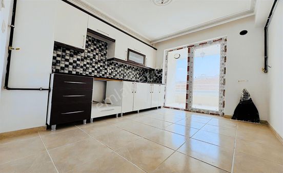 Kanuni Mahallesinde (0) Daire Arakat E.banyolu Geniş M2 3+1