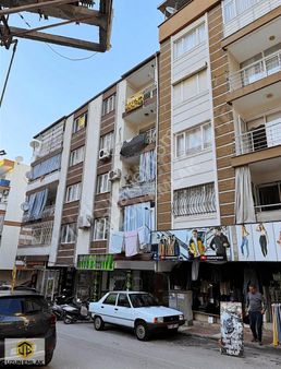 Uzun Emlak'tan Tevfikiye'de ( 8 Eylül Caddesi Üzeri )satılık 3+1