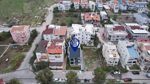 Egenin İncisi Çandarlı Merkezde 2+1 Satılık Daire