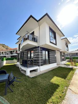 Ortaca Bahçelievlerde Havuzlu 2+1 Sıfır Satılık Daire