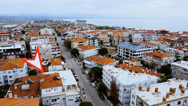 Era Angel'dan Denize Yürüme Mesafesi Yenilenmiş 2+1 Bahçe Katı