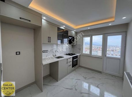 Emlak Center'dan Ege Mah. 3+1 120m² Asansörlü Arakat Daire