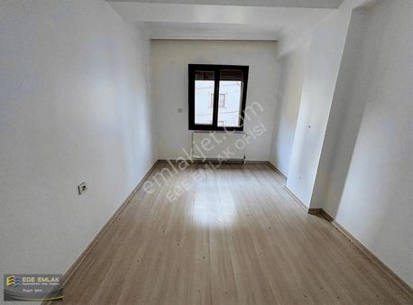 Ege Emlak Merkezde Kiralık