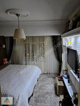 Dörtyoldacadde Üstü Tadilatlı Bakımlı Daire