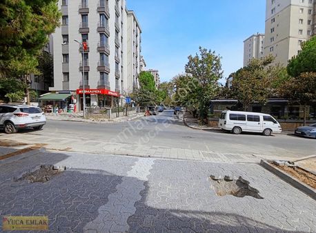 Yuca Emlaktan Yol Üzeri Ve Cuma Pazarı Cepheli Net 17m2 İşyeri