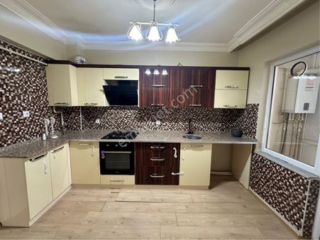 Kernek Mahallesi Sağlam Zeminde 3+1 Acil Satılık Daire