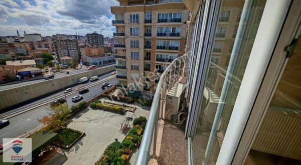 Corner Town Tam Donanımlı Site İçerisinde 1+1 Kiralık Daire