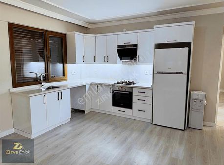 Salihleraltında Kiralık Tam Müstakil Yatay Mimari 3+1 Villa