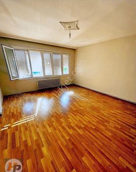 Küçükçekmece İç Kumsal E-5 Cepheli Yatırımlık Satılık Daire