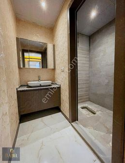 Karahasanlıda 3+1 Lüks Daire-ebeveyn Banyo,giyinme Odalı