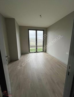 Ayışığı Evleri Şerefiyeli Büyük Bahçeli Önü Açık Bahçe Katı